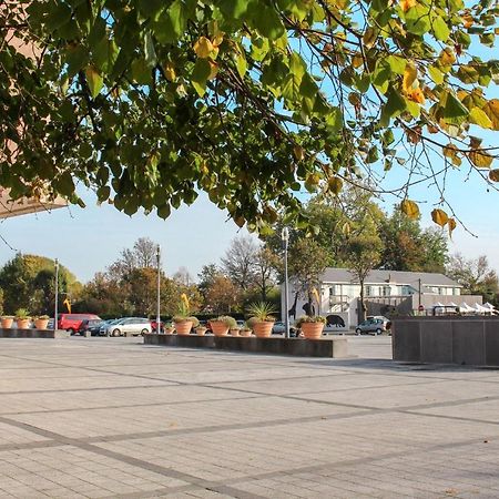 Résidence Le Vélodrome Maubeuge Exterior foto